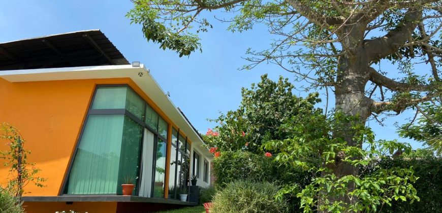 Une villa magnifique et moderne de 8 pièces